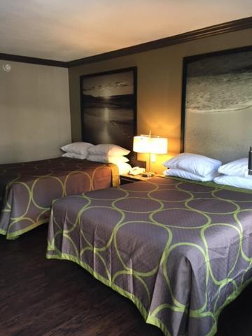 Queen Room Two Queen Beds