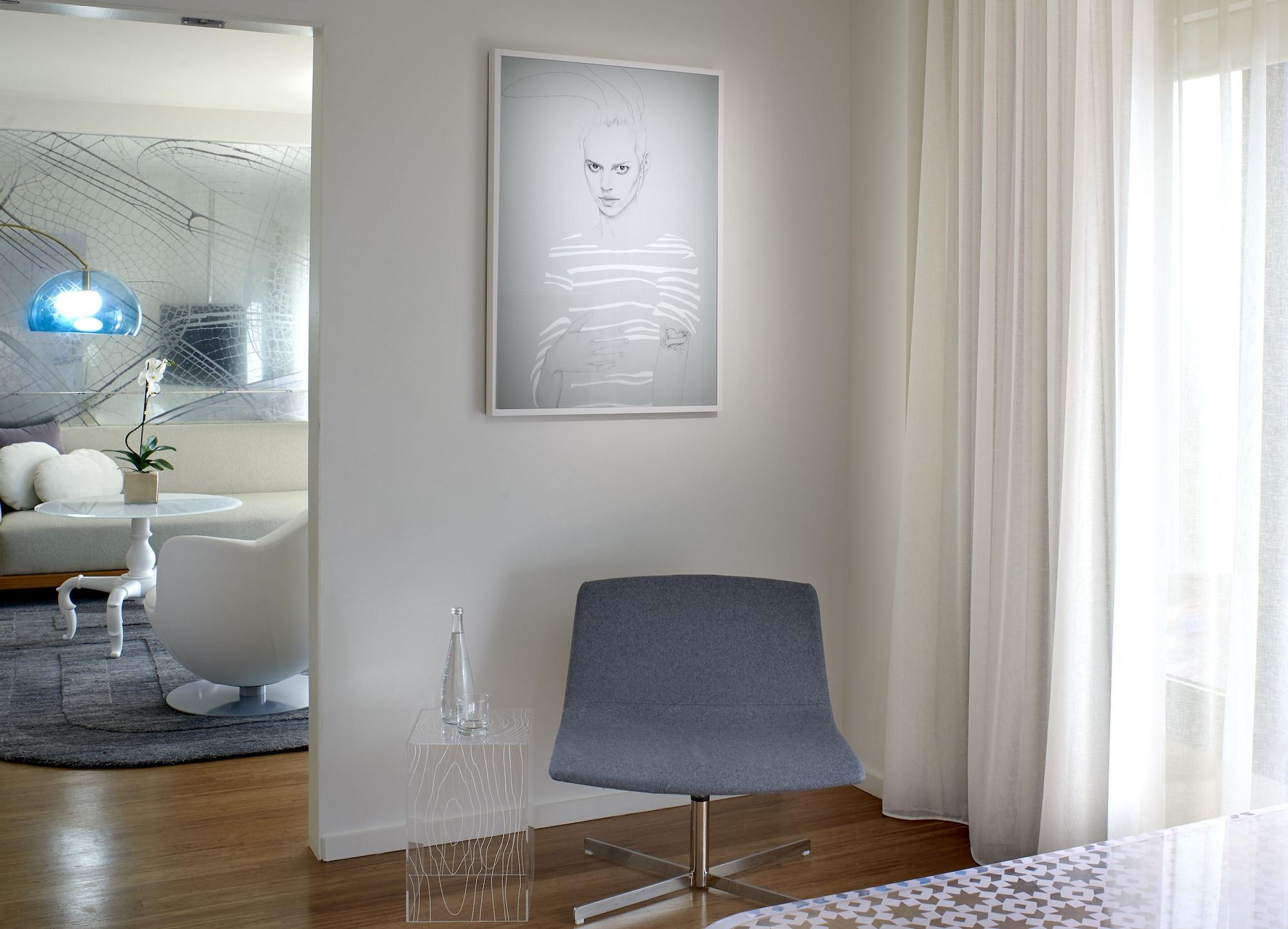 One-Bedroom King Suite