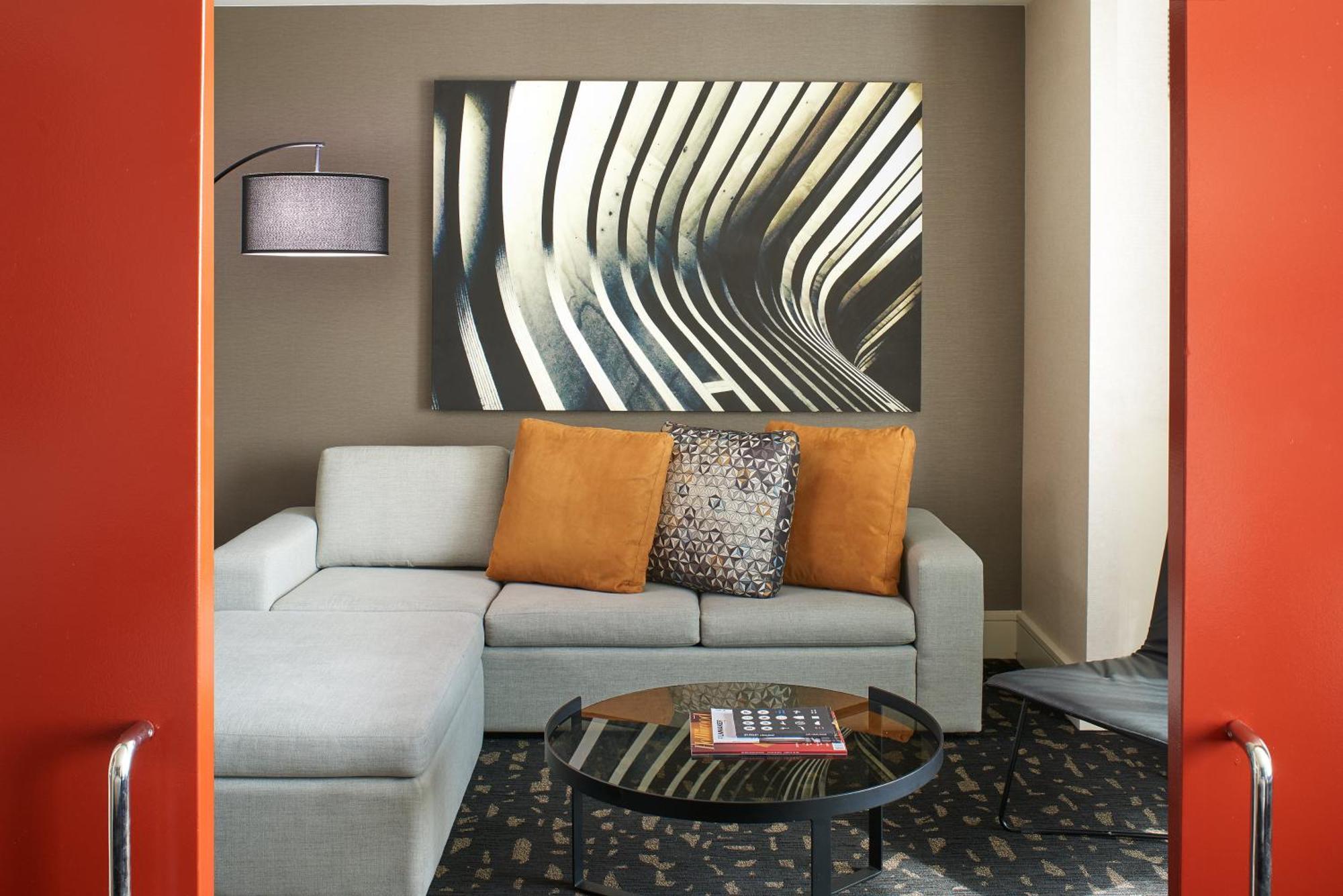 One-Bedroom King Suite Skyline View
