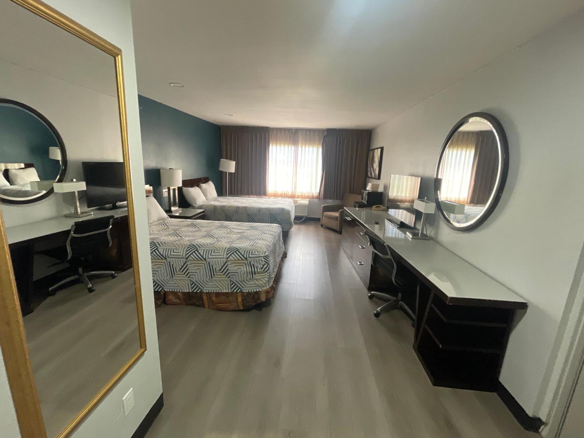 Quadruple Room Disability Access Non-Smoking
