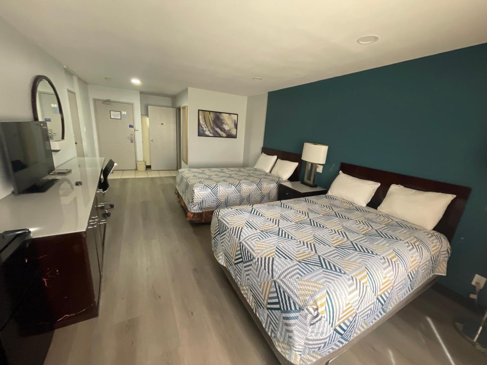 Quadruple Room Disability Access Non-Smoking