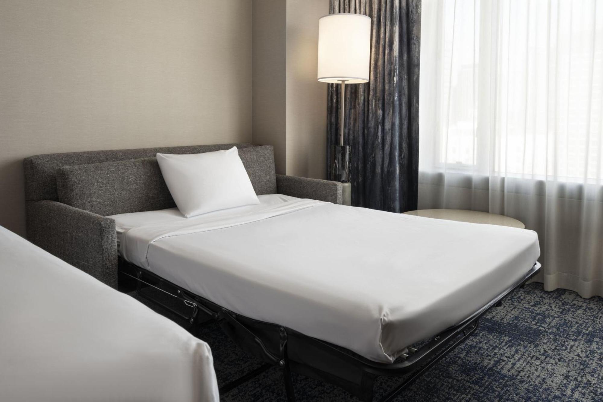 Guest King Room Sofa Bed City View High Floor