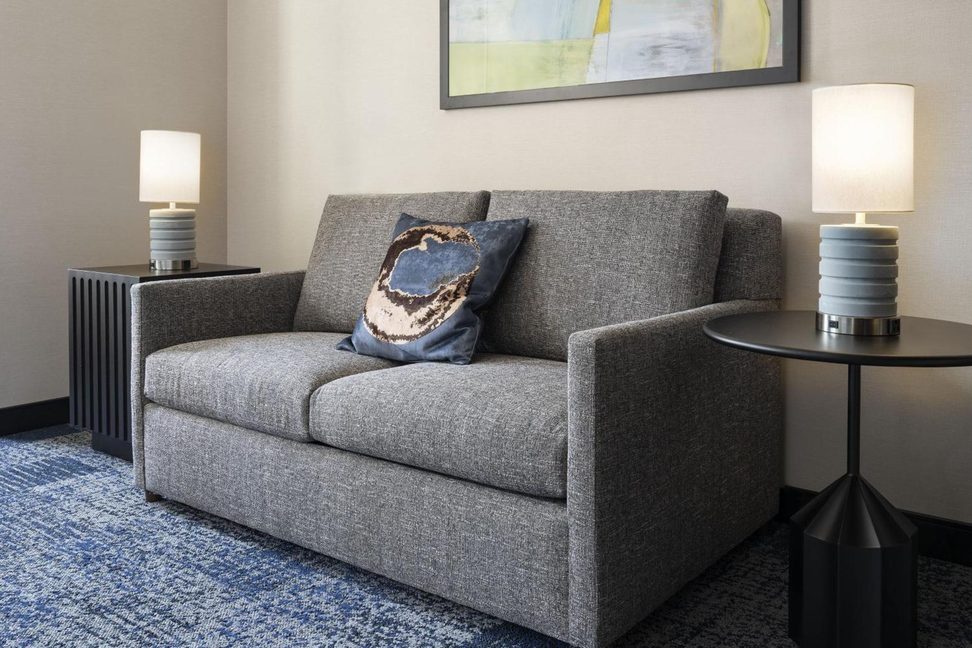 Guest King Room Sofa Bed City View High Floor