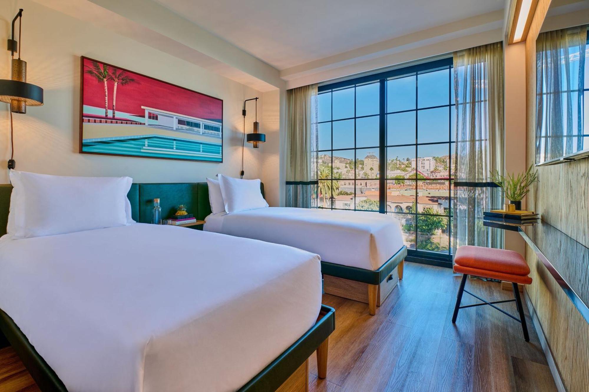 Twin Room,1634479237:JPEG