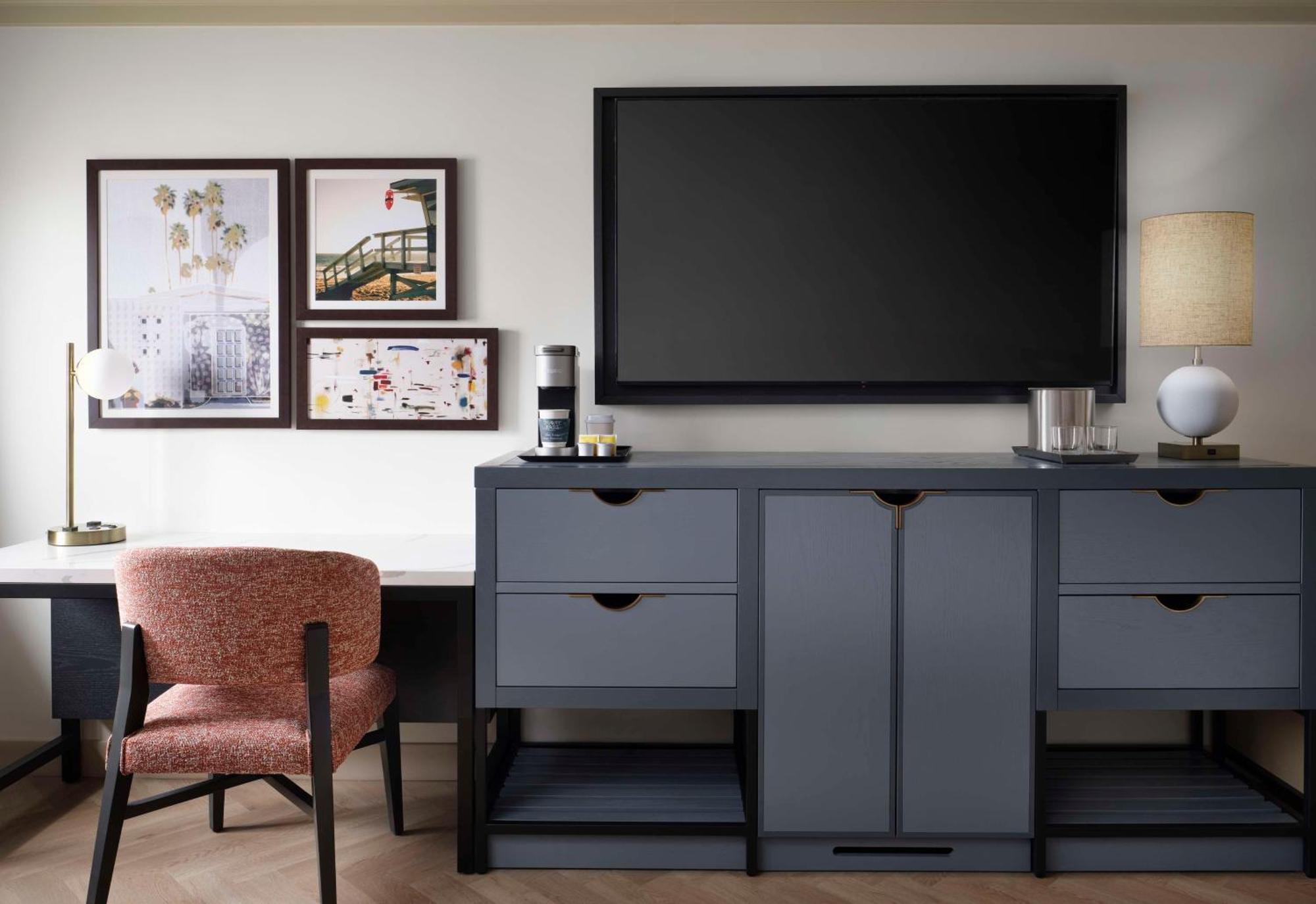 Deluxe - King,1629894399:JPEG