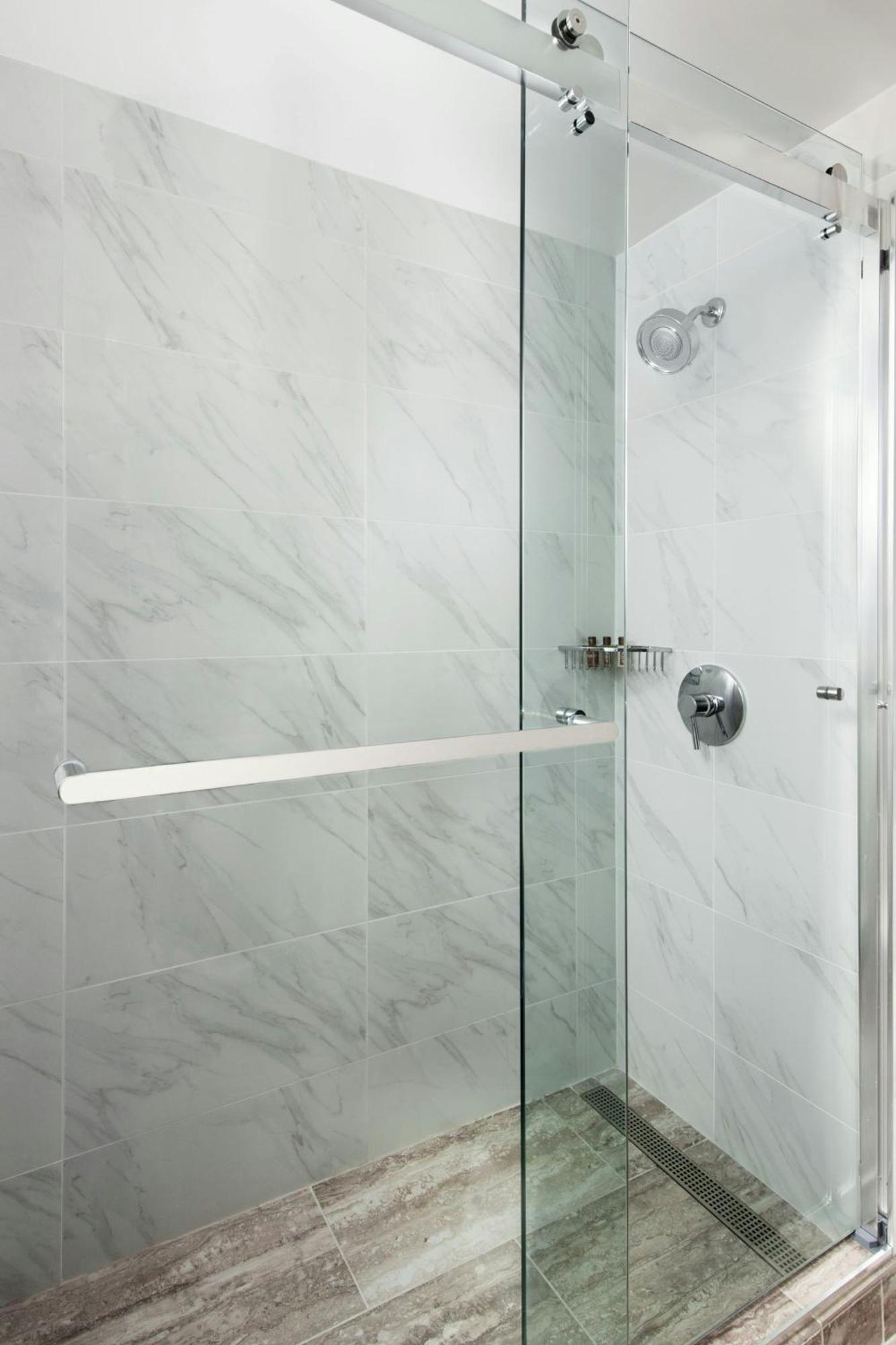 Concierge level Guest room 1 King Corner room