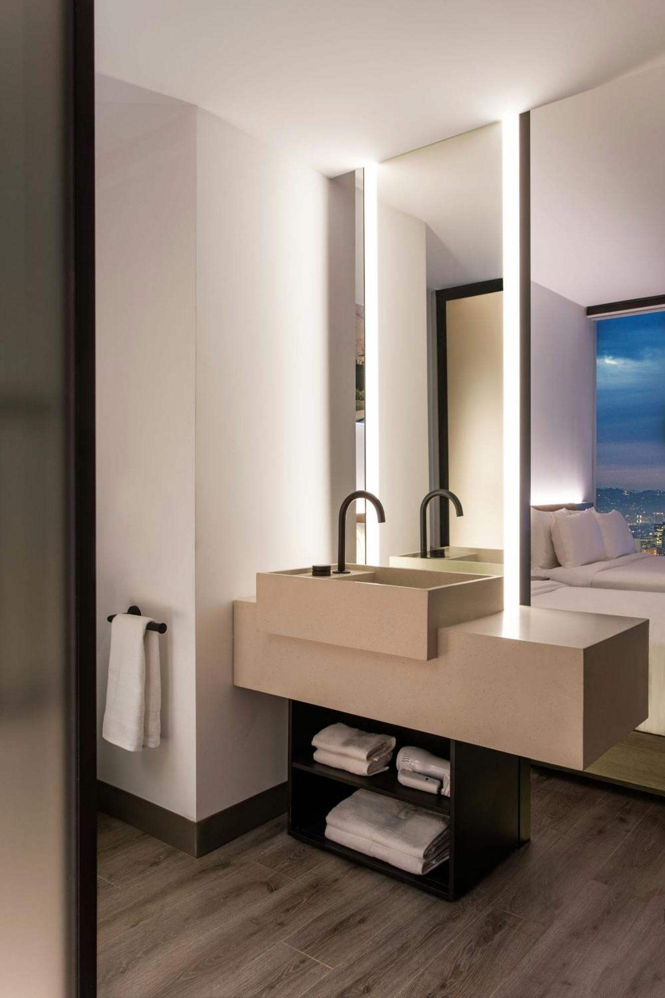 Queen Room City View Roll Shower Mobility Accessible