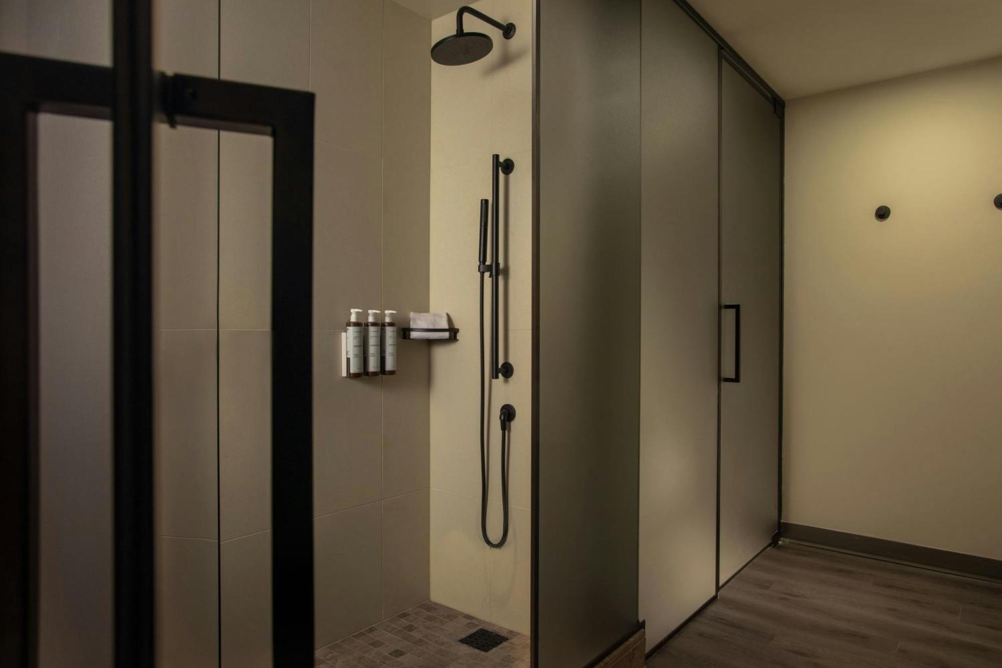 Queen Room City View Roll Shower Mobility Accessible