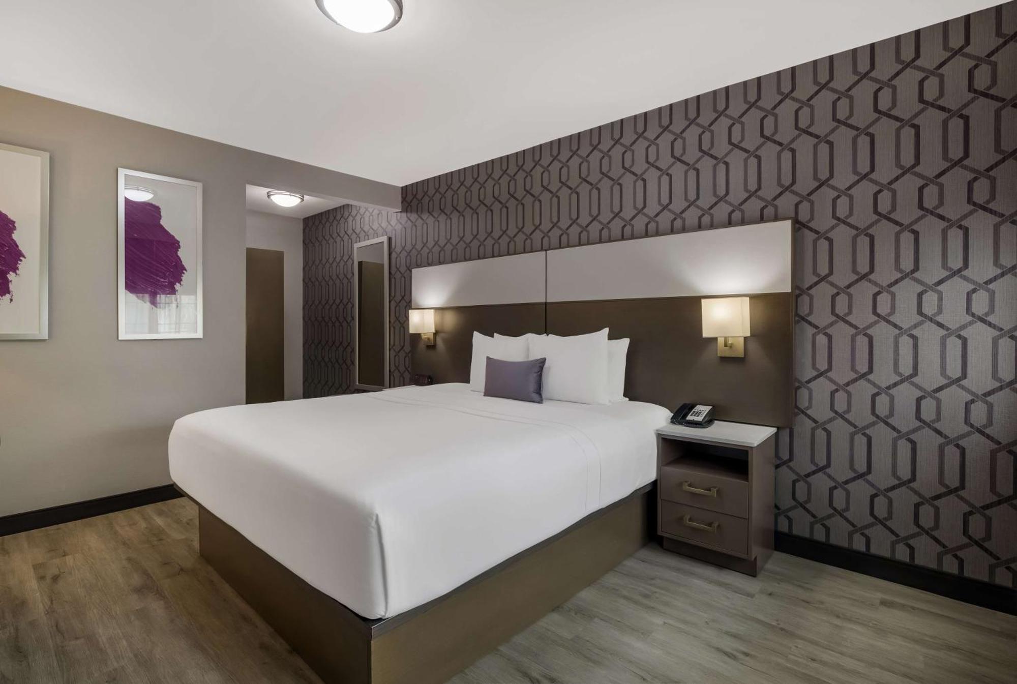 King Room,1664652731:JPEG