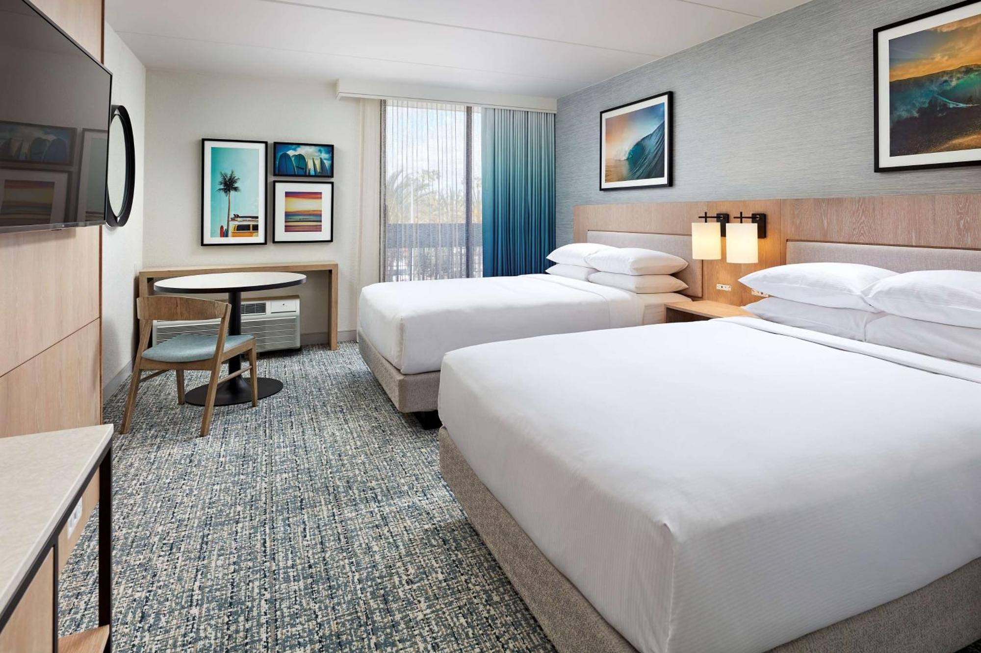 Deluxe Queen Room