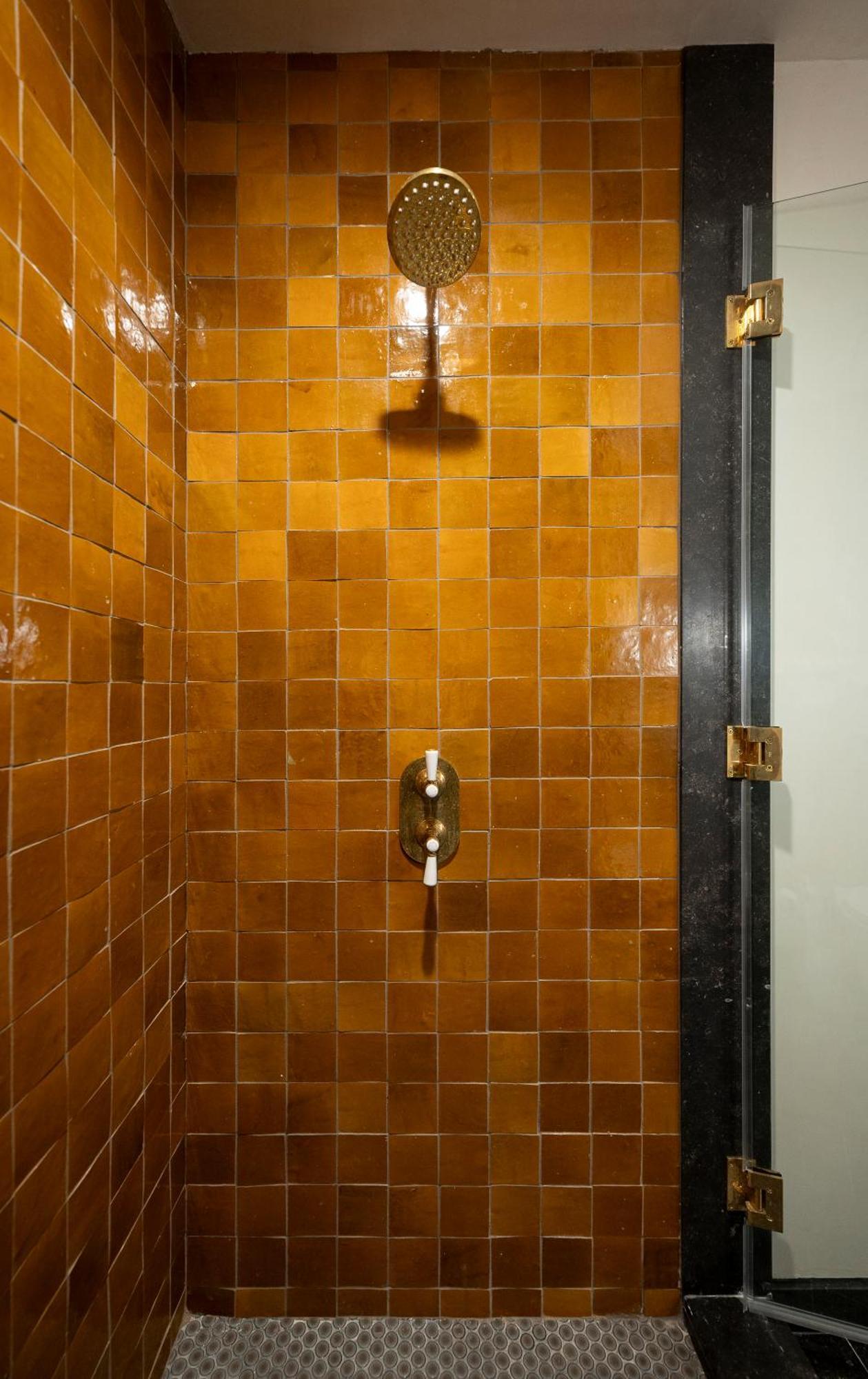 Courtyard Double Queen Suite