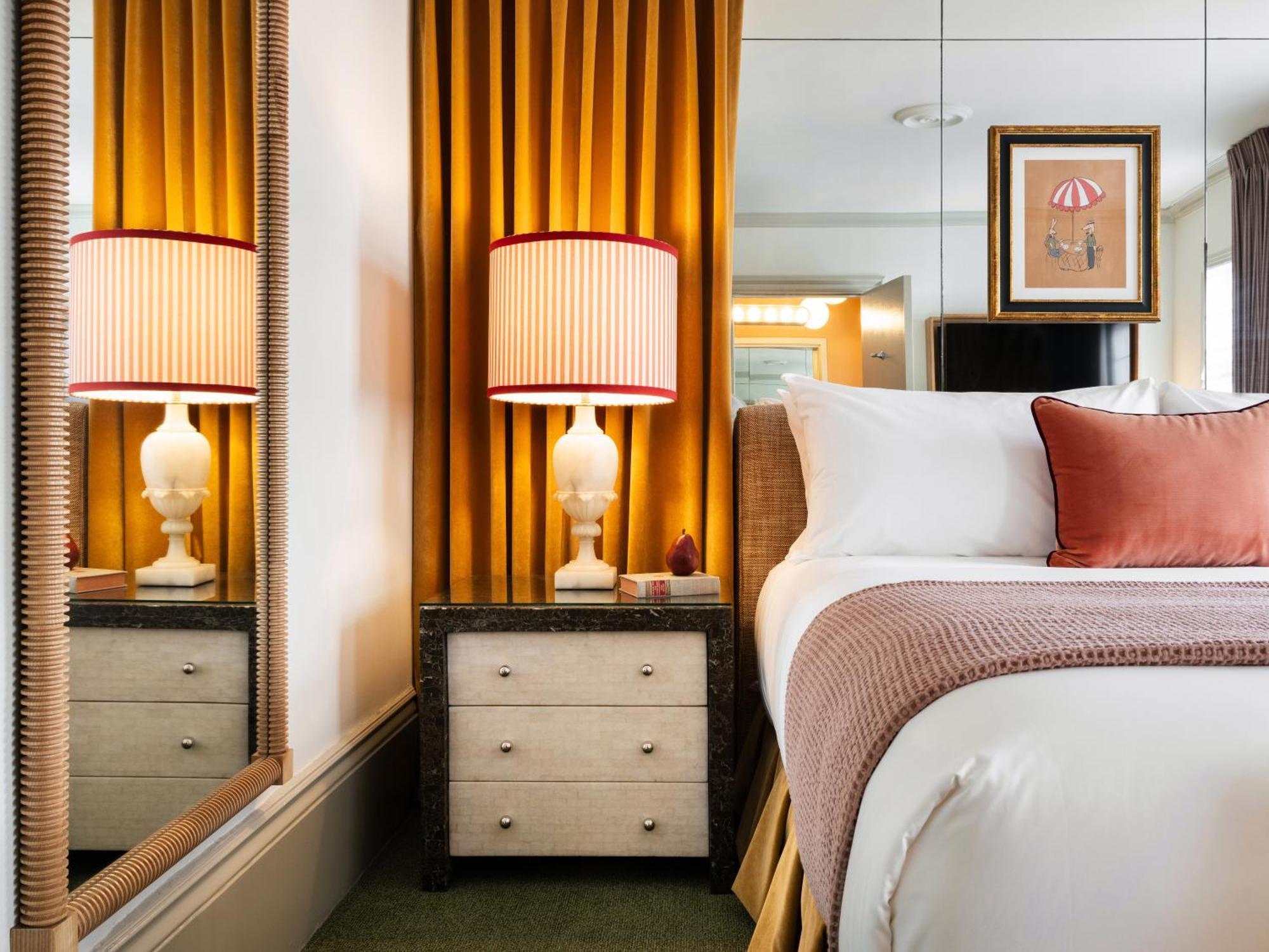 Deluxe King Room