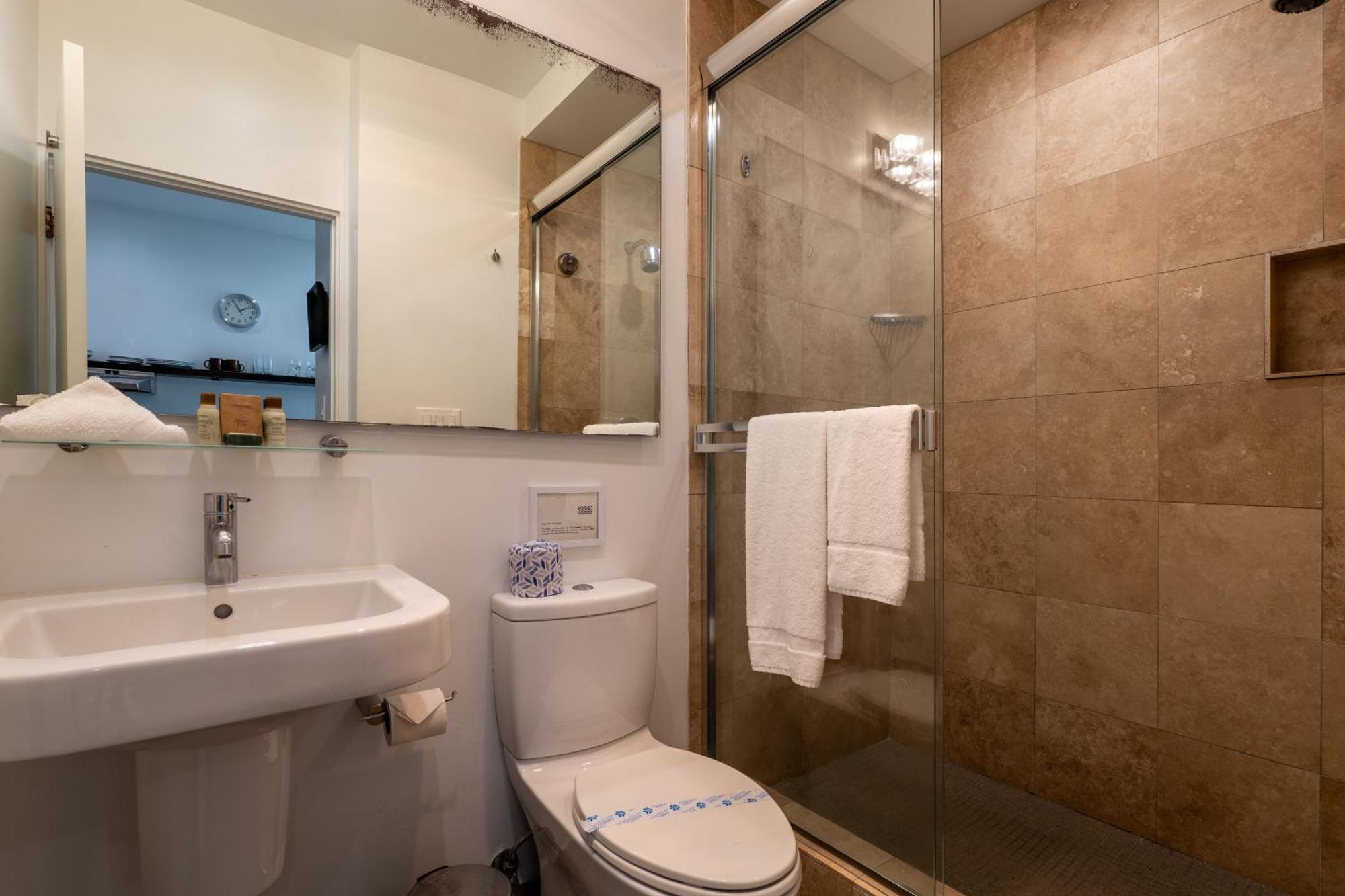 Queen Suite
