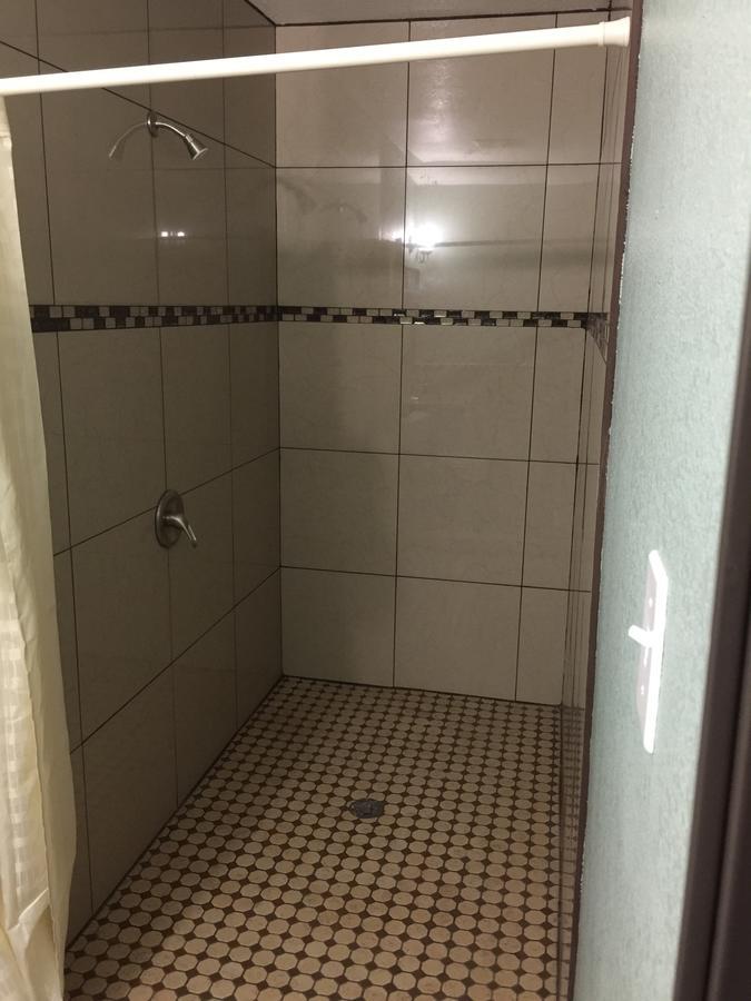 Deluxe Queen Room with Bathroom,646145217:JPEG