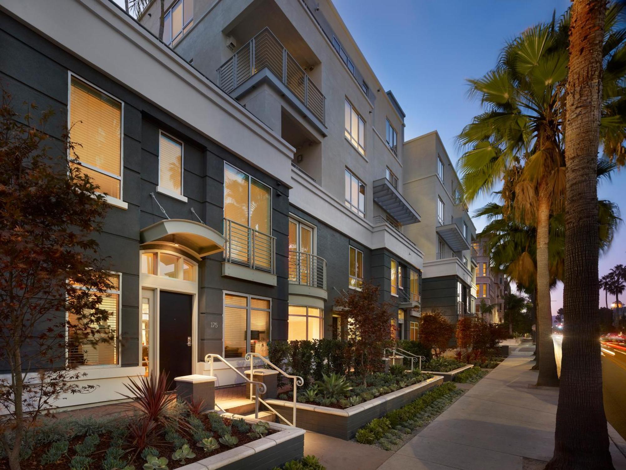 One Bedroom Townhome,1015808278:JPEG