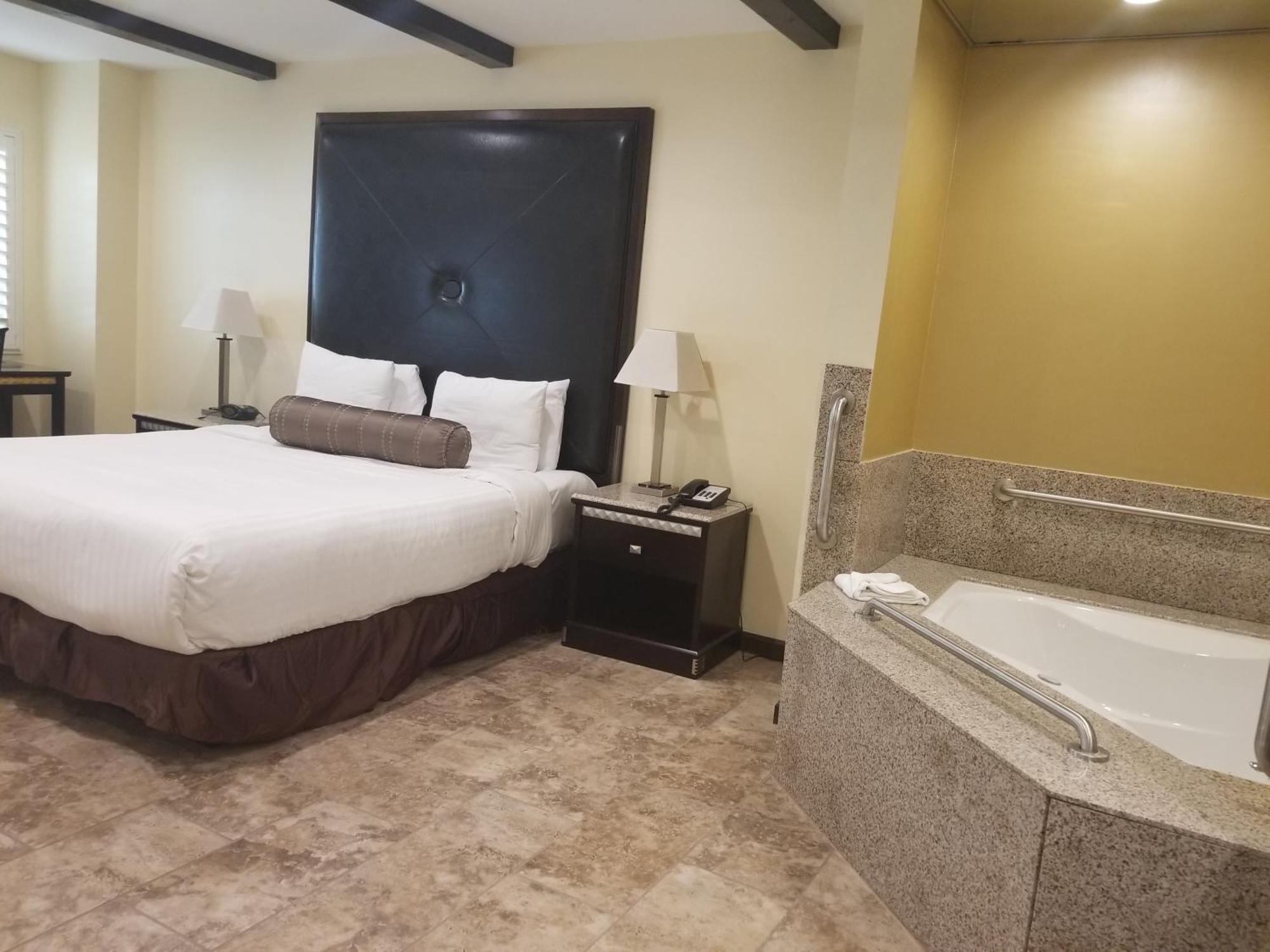 King Room Spa Bath
