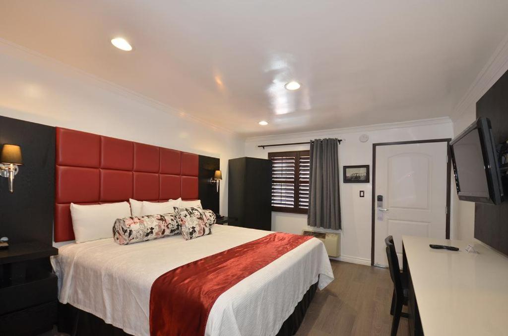 Double Room Two Double Beds