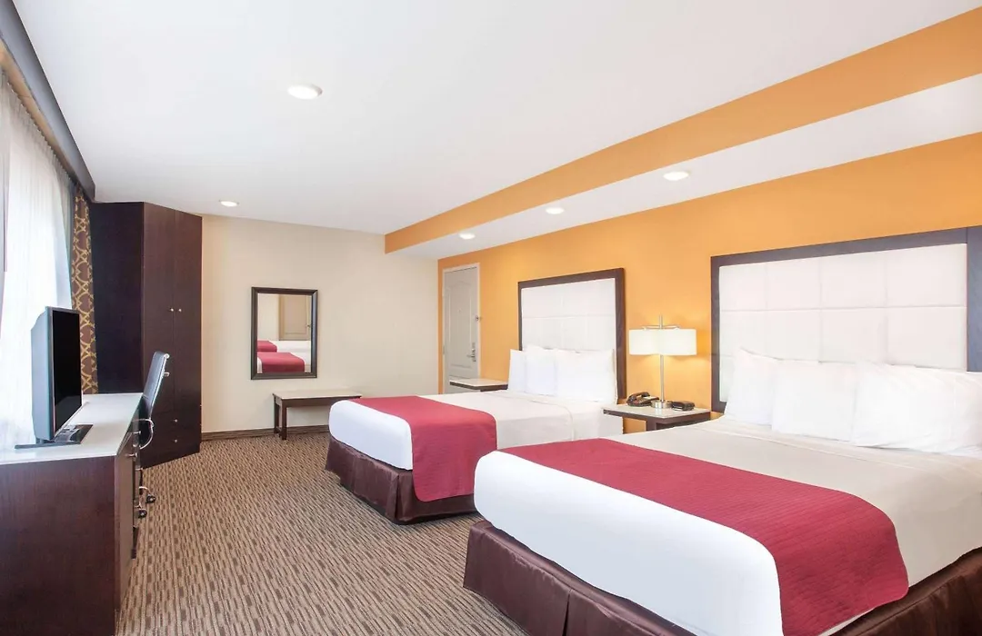 Ramada By Wyndham Culver City-1