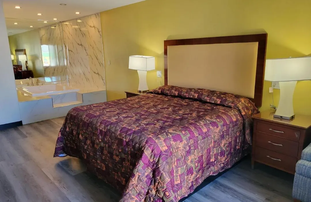 Stadium Inn & Spas-1
