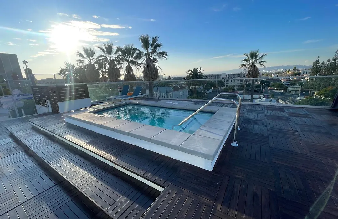 Luxury Downtown Los Angeles Penthouse Condo With Skyline Views-1