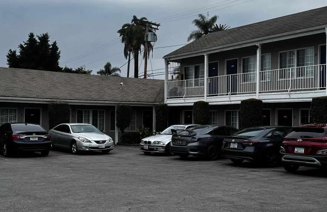 Friendship Motor Inn-1