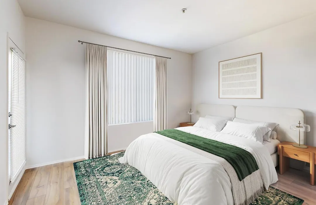Top Floor Executive In Marina-1