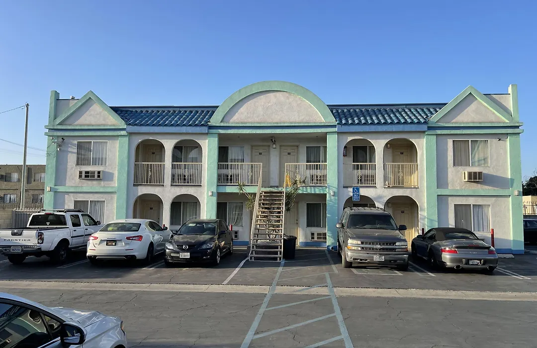 Diamond Inn-1
