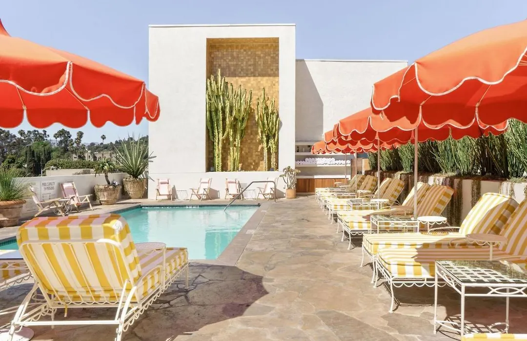 Silver Lake Pool & Inn-1