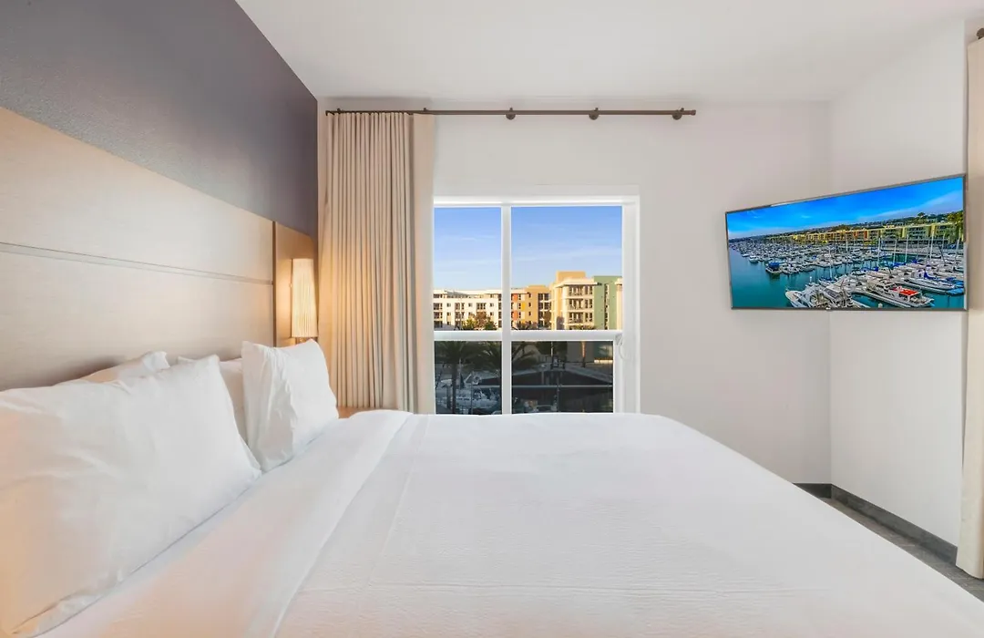 Courtyard By Marriott Marina Del Rey-1