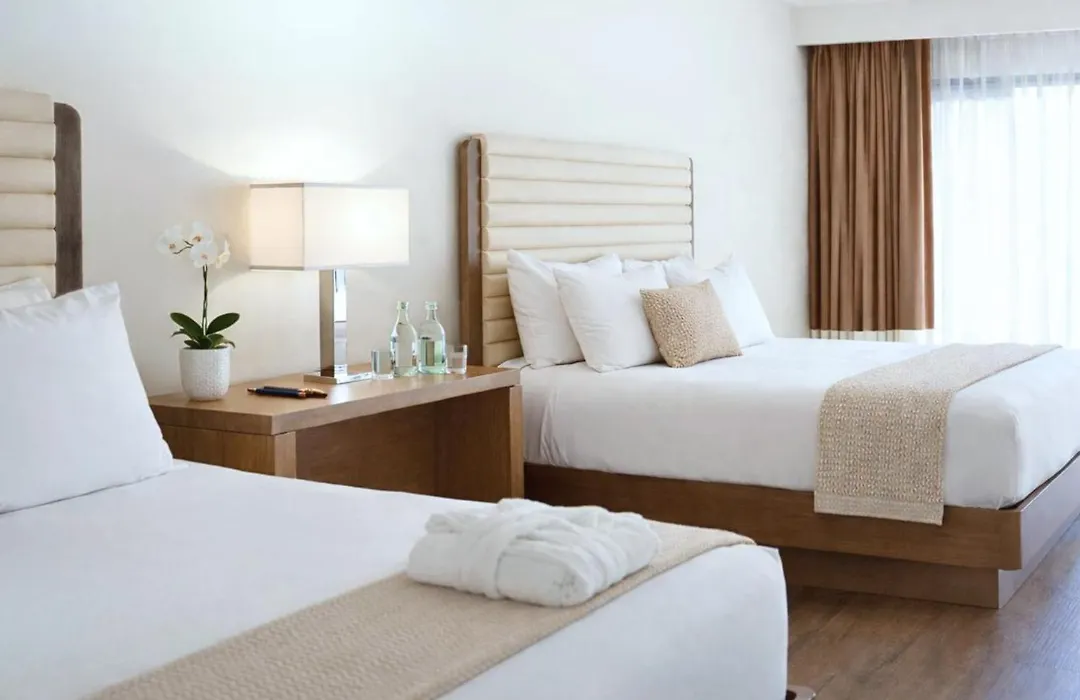 Luxe Sunset Boulevard Hotel-1