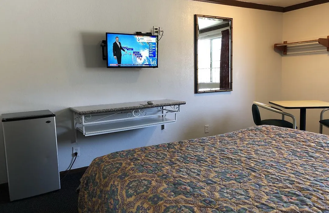 Starlight Inn, Valley Blvd - Downtown La-1