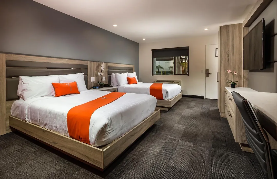 Canoga Hotel At Warner Center-1