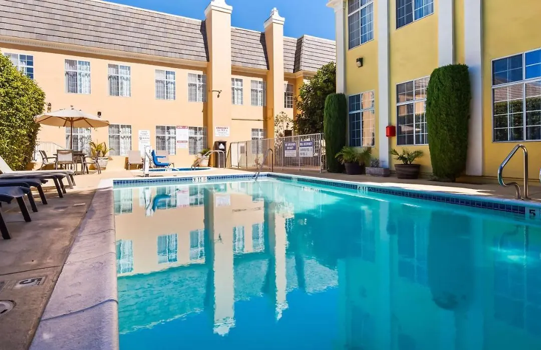 Best Western Plus San Pedro Hotel & Suites-1