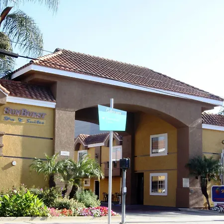 Sunburst Spa & Suites Motel-3