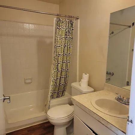 Charming Hotel Style Beverly Hills-2