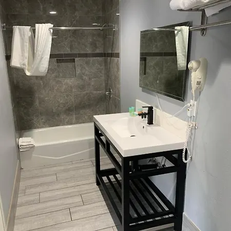 Willow Tree Inn & Suites-2
