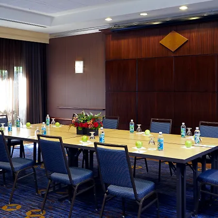 Courtyard By Marriott Los Angeles Lax / Century Boulevard-3