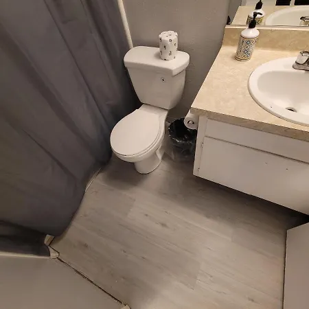 Deluxe Hotel Style Unit-2