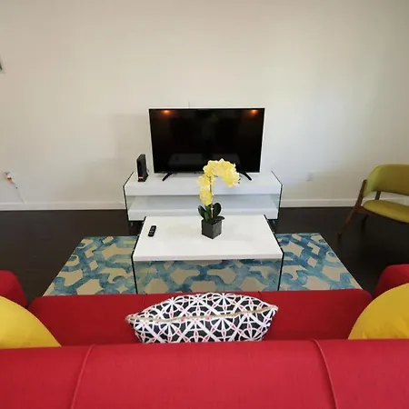 Downtown Cosmopolitan Residences-3