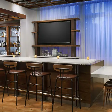 Courtyard By Marriott Los Angeles Woodland Hills-2