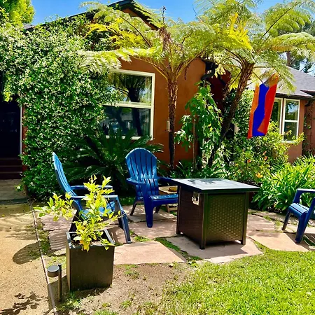 The Vine Studio City - Cal King - Private Entrance-3