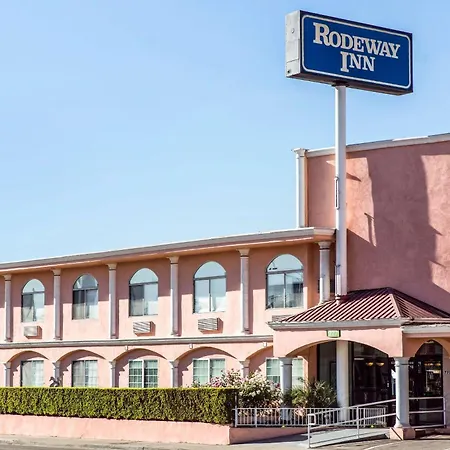 Rodeway Inn near Melrose Ave-3