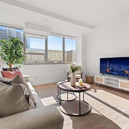 Stylish Downtown La Getaway - Prime Location On Wilshire Blvd! 2 Bedroom 1 Bath-3