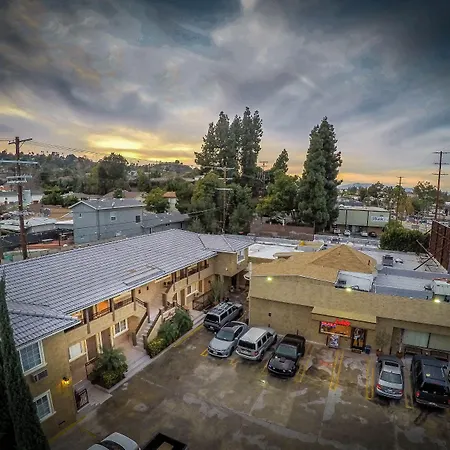 Nite Inn At Universal City - Walking Distance To Universal Studios Hollywood-2