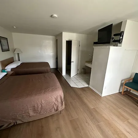 Jolly Roger Hotel-3