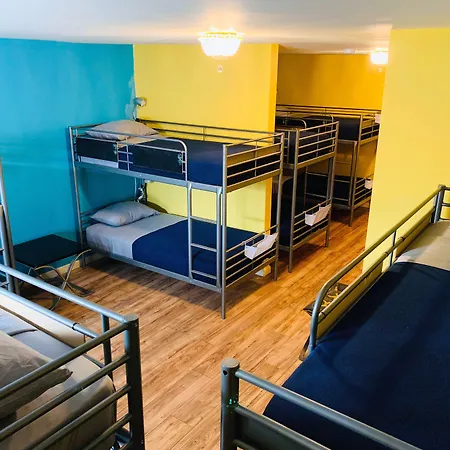 Melrose Hostel (Adults Only)-2
