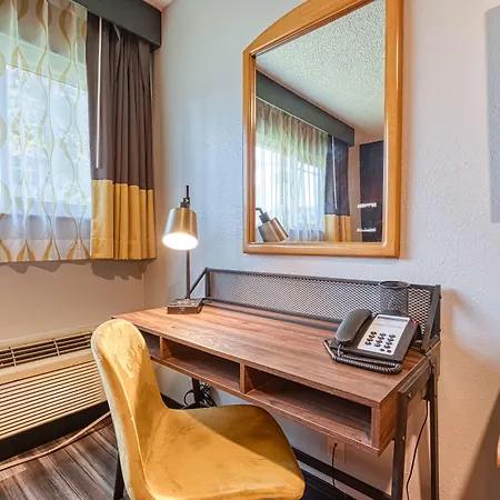 La Mirage Inn - Hollywood-3