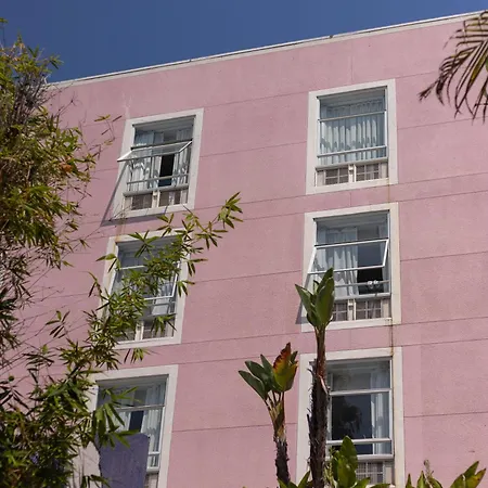 Ramada Plaza By Wyndham West Hollywood Hotel & Suites-2