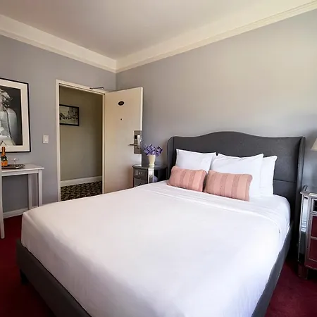 The Hotel Hollywood-3