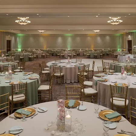 Hilton Woodland Hills/ Los Angeles-3